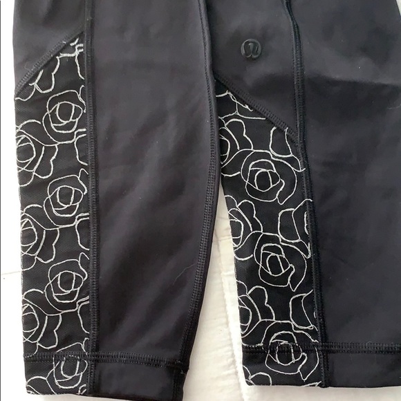 Lululemon lucent ice queen tights - Picture 7 of 7